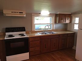 Farmhouse For Rent in Greenfield, MO (Photo 8 of 12)