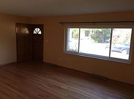 11 Rosa Ave, Covington, Ky 41011 3 Beds 2 Baths 1,600 Sqft in Covington, KY (Photo 2 of 9)