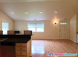 3257 Shady Pines Ln, Virginia Beach, Va 23456 1 Bed 1 Bath 760  in Virginia Beach, VA (Photo 2 of 11)