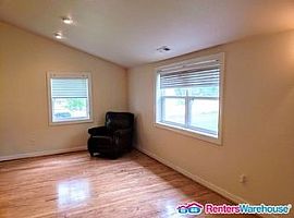 3257 Shady Pines Ln, Virginia Beach, Va 23456 1 Bed 1 Bath 760  in Virginia Beach, VA (Photo 5 of 11)