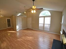 10114 Mountain Flower Ct, Rent 650 Deposit 650 Total 1300 in Charlotte, NC (Photo 4 of 11)