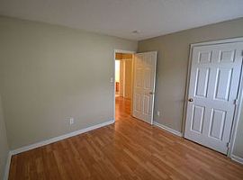 10114 Mountain Flower Ct, Rent 650 Deposit 650 Total 1300 in Charlotte, NC (Photo 5 of 11)
