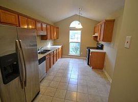 10114 Mountain Flower Ct, Rent 650 Deposit 650 Total 1300 in Charlotte, NC (Photo 9 of 11)