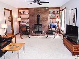 3818 Zenith Pl, Durham, N Rent 750 Deposit 750 Total 1500 in Durham, NC (Photo 3 of 9)