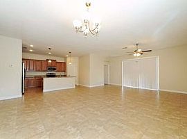 11432 Flora Springs Dr, Riverview, Fl 33579 4 Beds 3 Baths in Riverview, FL (Photo 6 of 12)