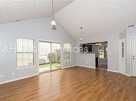 4967 Peony Pl, Indianapolis, in 46254 Rent $650 and Dep $650 in Indianapolis, IN (Photo 2 of 8)