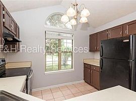 4967 Peony Pl, Indianapolis, in 46254 Rent $650 and Dep $650 in Indianapolis, IN (Photo 5 of 8)