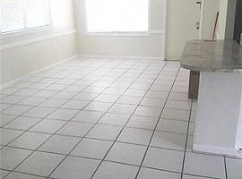 2860 Ponce De Leon Dr, Naples, Fl 34105 Rent $800 and Dep $800 in Naples, FL (Photo 4 of 5)