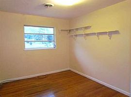 413 Andrew Dr, Valparaiso, Fl 32580 Rent $650 and Dep $650 in Valparaiso, FL (Photo 2 of 7)