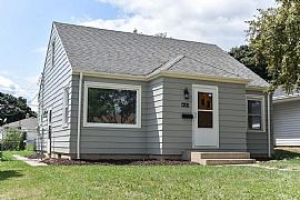 4683 N 79th St, Milwaukee, Wi 53218 3 Beds 1 Bath 1,100 Sqft in Milwaukee, WI