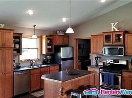 961 Daily Rd, Hudson, Wi 54016 4 Beds 3 Baths 2,800 Sqft in Hudson, WI (Photo 9 of 9)