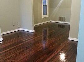 2 Beds 1 Bath in Louisville, KY (Photo 2 of 3)