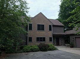 3 Beds 3.5 Baths in Aliquippa, PA