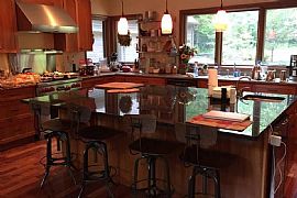 3 Beds 3.5 Baths in Aliquippa, PA (Photo 3 of 8)