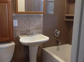 510 E 6th Ave Apt 2, Hutchinson, Ks 67501 1 Bed 1 Bath 950 Sqft in Hutchinson, KS (Photo 2 of 7)