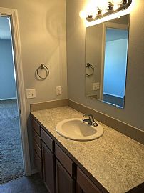 3 Bedrooms, 2 Baths 1400 Sqft in Moses Lake, WA (Photo 8 of 9)