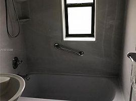 25 Nw 143rd St, Rent Is $900 and Deposit Is $900 in Miami, FL (Photo 8 of 11)