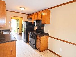 2801 Henslowe Ln, Charlotte, Nc  in Charlotte, NC (Photo 3 of 7)