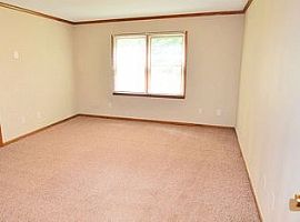 2801 Henslowe Ln, Charlotte, Nc  in Charlotte, NC (Photo 5 of 7)