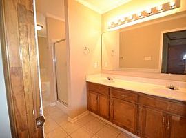 2801 Henslowe Ln, Charlotte, Nc  in Charlotte, NC (Photo 6 of 7)