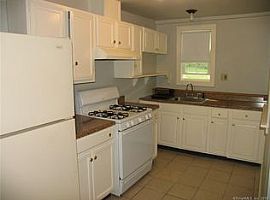 42b Boston Post Rd, Guilford, Ct 06437 in Guilford, CT (Photo 3 of 8)