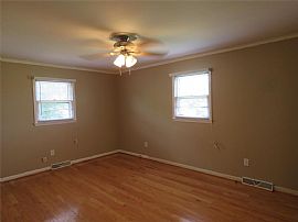 100 Calix Ct, Mauldin, Sc 29662 3 Beds 2 Baths 2,279 Sqft in Mauldin, SC (Photo 2 of 2)