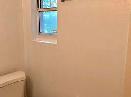 5514 Vernon Rd,Rent Is $700 and Deposit Is $700 in Jacksonville, FL (Photo 6 of 12)