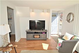 Eustis Ave Newport, Ri 02840 2 Beds 1 Bath 1,026 Sqft in Newport, RI