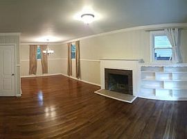 14 Merlocke Dr, Rent Is $700 and Deposit Is $700 in Greenville, SC (Photo 2 of 12)