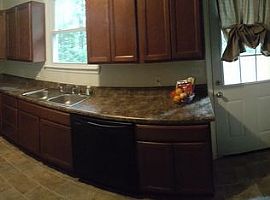 14 Merlocke Dr, Rent Is $700 and Deposit Is $700 in Greenville, SC (Photo 9 of 12)