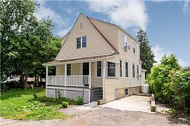 386 Blackstone St, Woonsocket, Ri 02895 3 Beds 1.5 Baths 1,836  in Woonsocket, RI