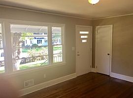 14 Echols Dr, Rent Is $500 and Deposit Is $500 in Greenville, SC (Photo 4 of 10)