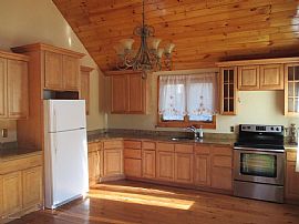 3420 Crestwood Dr, East Stroudsburg, Pa 18301 3 Beds 1 Bath 1,3 in East Stroudsburg, PA (Photo 2 of 4)