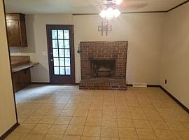 414 Brailsford Blvd, Rent Is $500 and Deposit Is $500 in Summerville, SC (Photo 2 of 10)