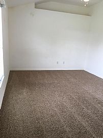 Roomy 3 Bedroom, 2 Bath Single Family Home in Orlando, FL