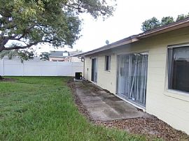 Roomy 3 Bedroom, 2 Bath Single Family Home in Orlando, FL (Photo 3 of 9)