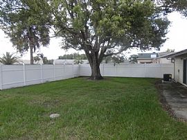Roomy 3 Bedroom, 2 Bath Single Family Home in Orlando, FL (Photo 6 of 9)