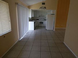 Roomy 3 Bedroom, 2 Bath Single Family Home in Orlando, FL (Photo 8 of 9)
