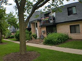1 Bed 1 Bath in Indian Creek, IL