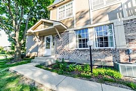Vernon Hills, Il 60061 2 Beds 2 Baths in Vernon Hills, IL