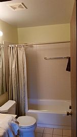 2 Beds 1.5 Baths in Mundelein, IL (Photo 2 of 5)