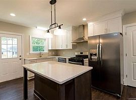 1701 Grace St, Charlotte, Nc 28205 3 Beds 2 Baths 1,504 Sqft in Charlotte, NC (Photo 2 of 4)