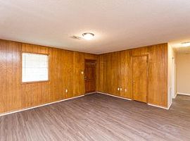 704 Natchez River Cir, Montgomery, Tx 77316 Rent$850 Anddep $700 in Montgomery, TX (Photo 2 of 9)