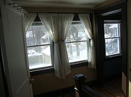 64 4th Ave, Berea, Oh 44017 Rent$600 Anddep $600 in Berea, OH (Photo 3 of 5)