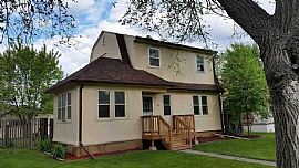 1524 10th St N, Fargo, Nd 58102 3 Beds 2 Baths 1,560 Sqft in Fargo, ND (Photo 2 of 3)