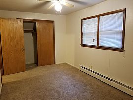 714 11th Ave N, Fargo, Nd 58102 3 Beds 1 Bath 1,274 Sqft in Fargo, ND (Photo 2 of 4)
