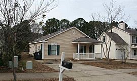 937 Homestead Park Dr, Apex, Nc 27502 3 Beds 2 Baths 1,150 Sqft in Apex, NC (Photo 2 of 3)
