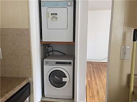 35 Sagamore Hill Dr, Port Washington, Ny 11050 3 Beds 1 Bath -- in Port Washington, NY (Photo 5 of 5)