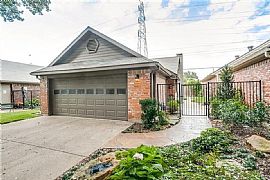 Well Furnish Apartment at 4023 Rive Ln in Addison, TX