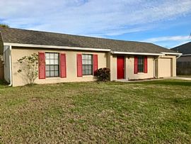431 Veronica Ave Ne, Rent Is $1000 Amd Deposit Is $1000 in Palm Bay, FL